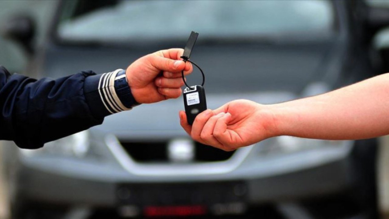 Araç Kiralama Şirketlerine Elektrikli veya Hibrit Araç Şartı: Yeni Yönetmelik Neyi Değiştiriyor?