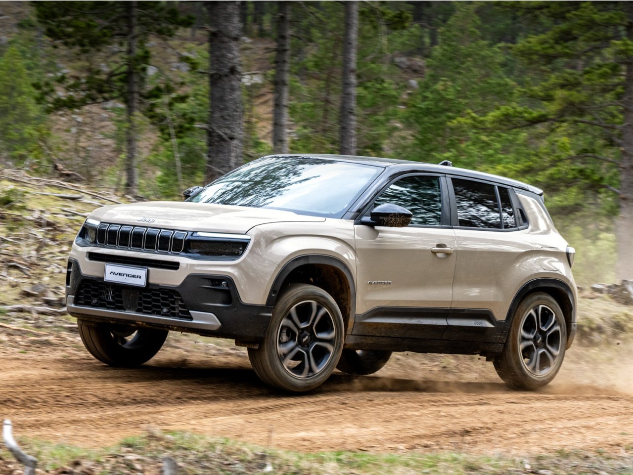 Jeep Türkiye 7 Ayda Geçen Yılın Tamamını Aştı: Büyümenin Arkasında Avenger ve Compass Var